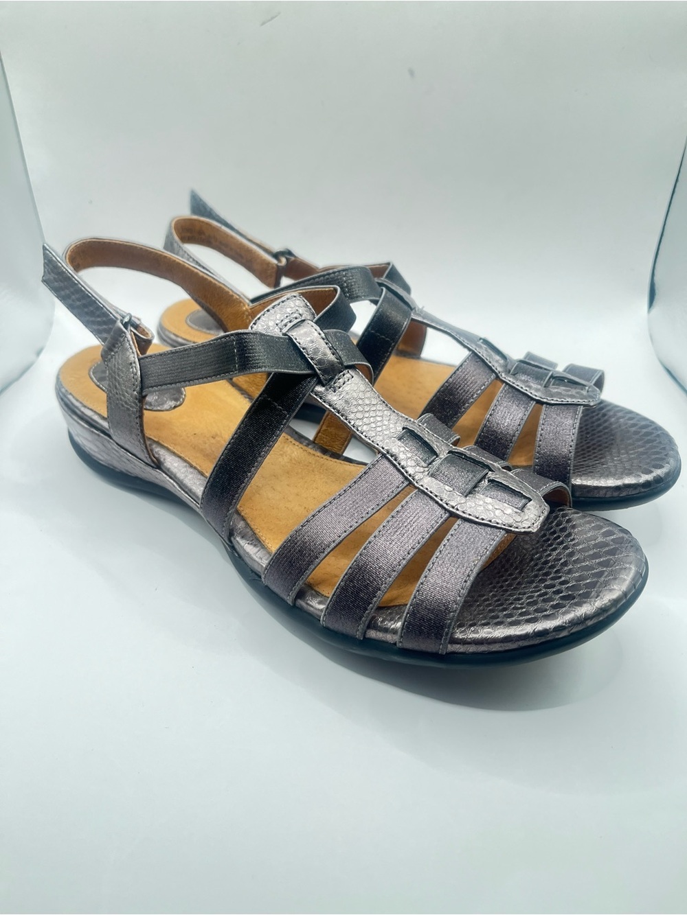 Clarks Tiffani Oribel Women's 9.5N Metallic Bronze Slingback Snake Print Sandals